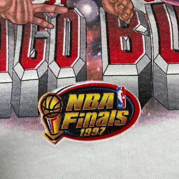 Vintage 1997 Chicago Bulls Caricature NBA Finals 5 Time Champs T-Shirt XL - Picture 5 of 10